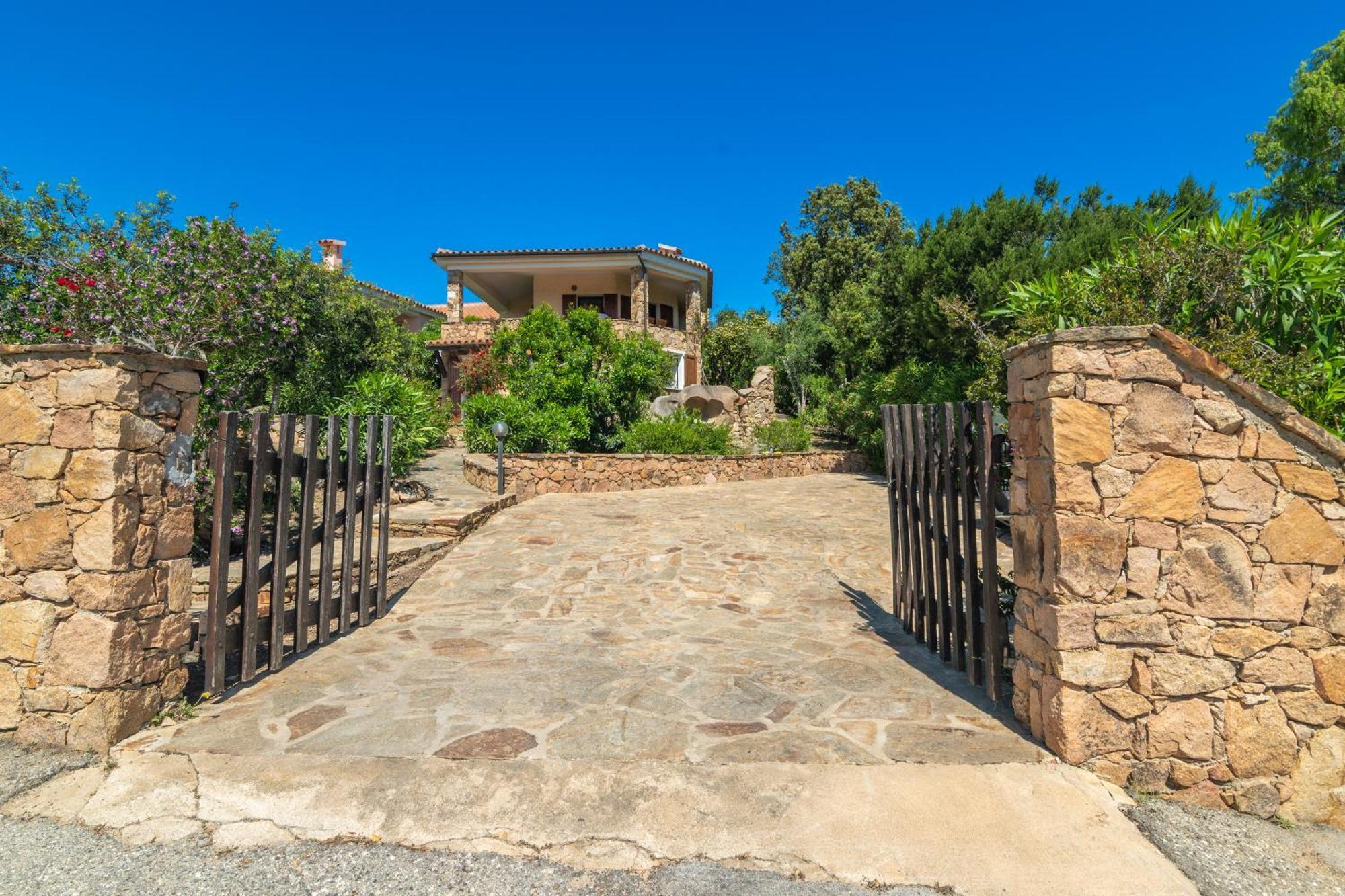 Villa Vista Mare Cala Ginepro Punta Molara Zewnętrze zdjęcie